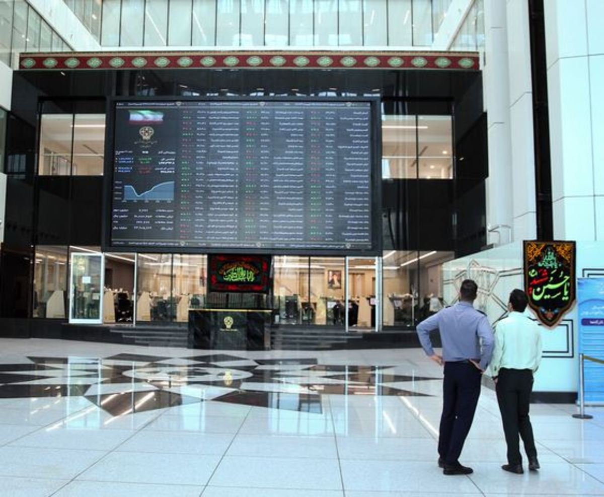 سبزپوشی بورس در نخستین روز هفته/ شاخص در مرز ۱.۶ میلیون واحد ایستاد