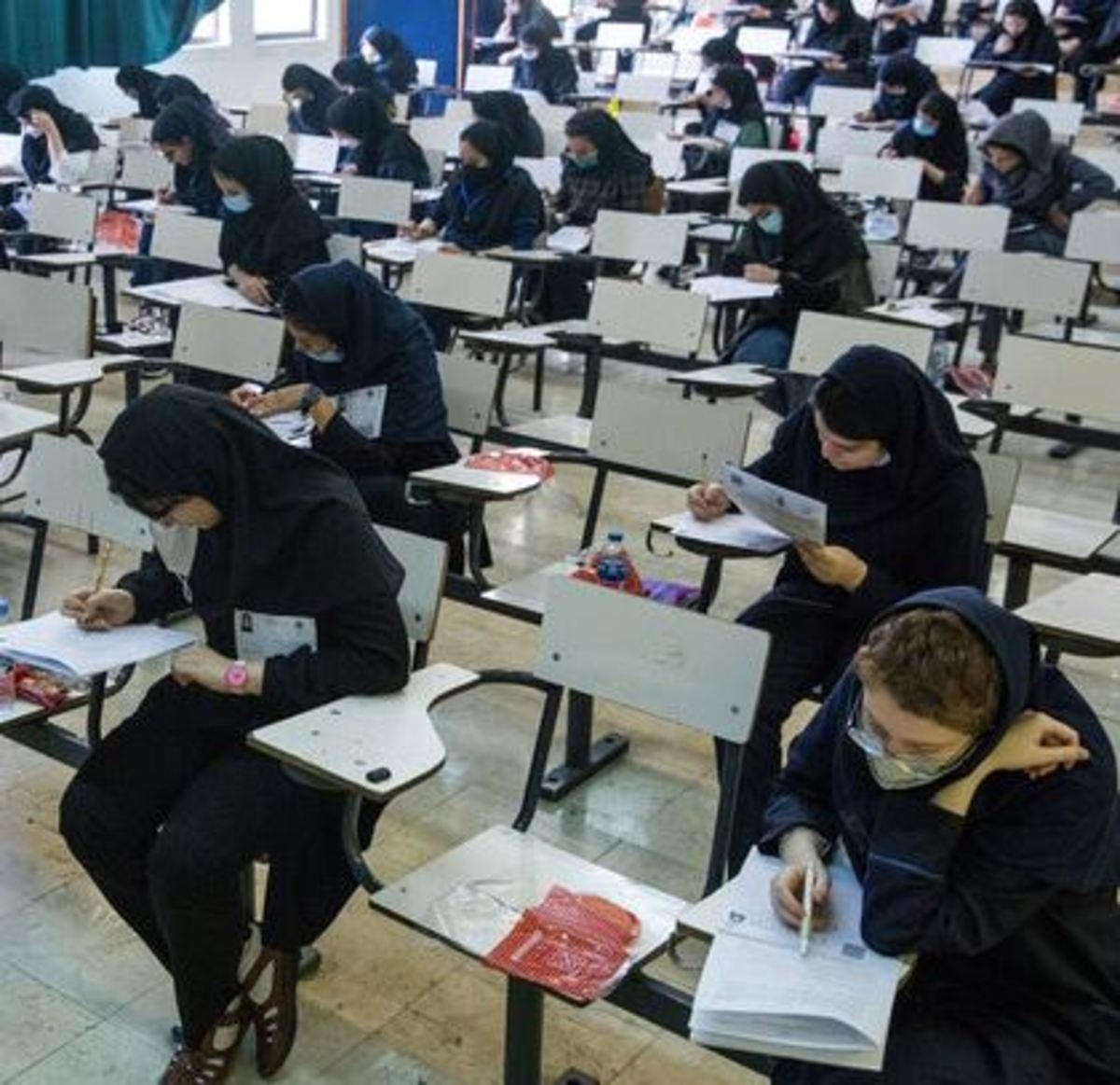 وحیدی: قطعی سراسری اینترنت به دلیل برگزاری کنکور معنایی ندارد
