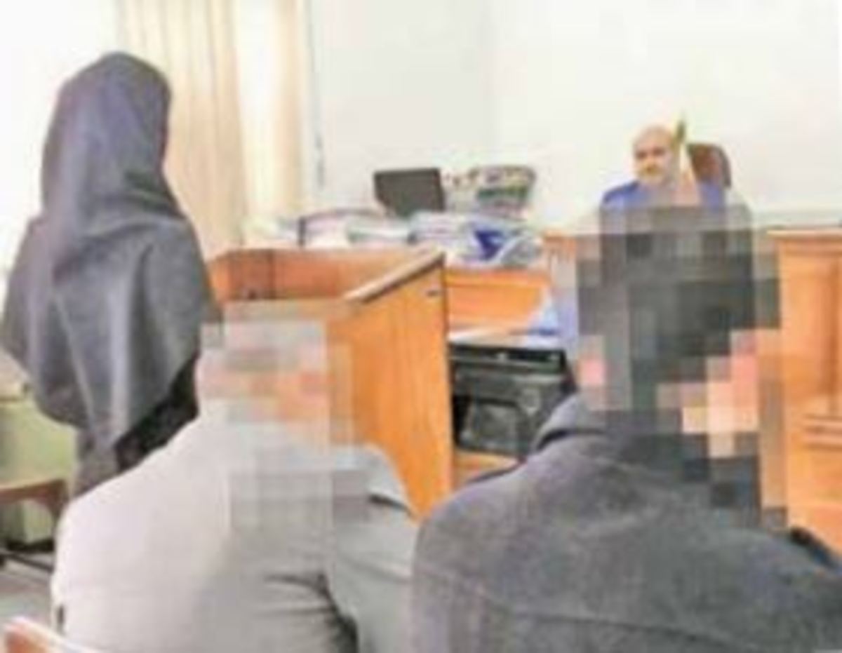 شکایت دختر فروشنده از مشتری آزارگر