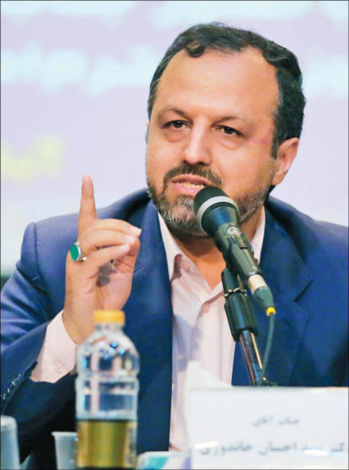 عقب‌نشینی از سیاست تثبیت ارز نیمایی؟
