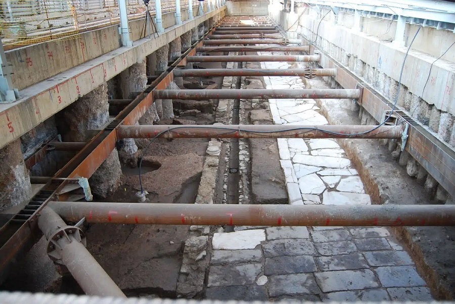 کشف گنجینه‌های باستانی در پی ساخت مترو در یونان