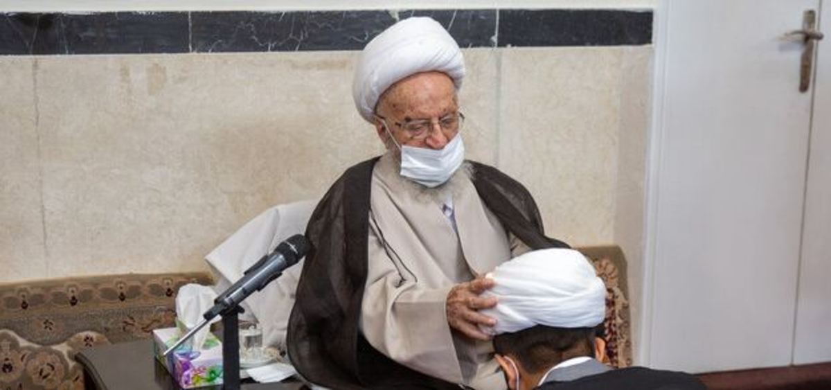 عمامه گذاری طلاب حوزه علمیه در قم انجام شد