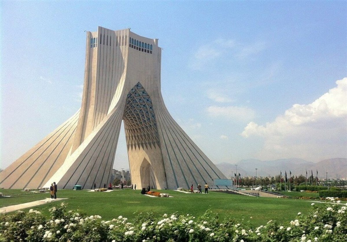 وضعیت هوای تهران ۱۴۰۱/۱۰/۰۴؛ تداوم تنفس هوای 