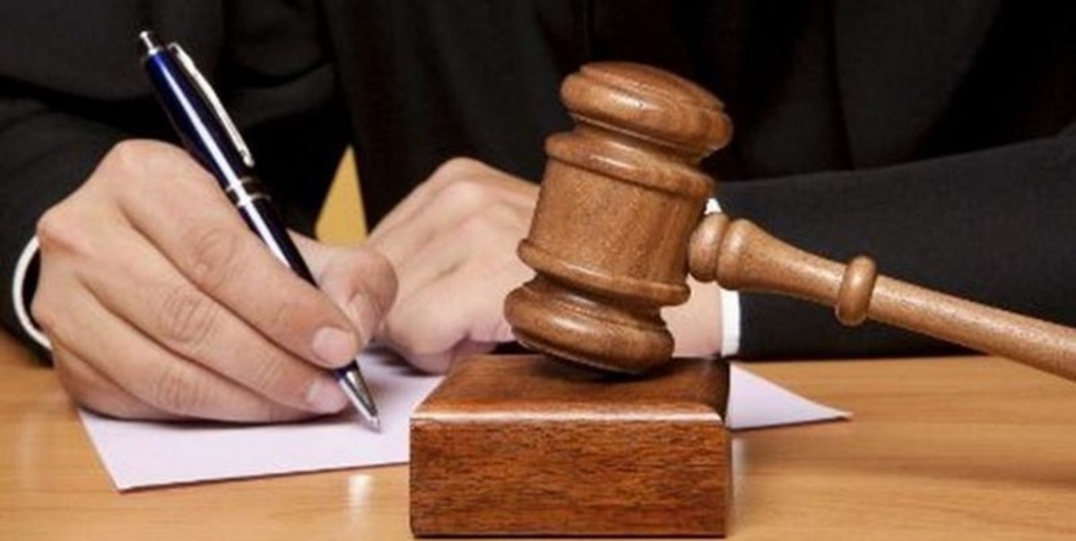یکی از علل مشکلات اقتصادی امروز ناکارآمدی برخی قوانین و تعدادی از مدیران است