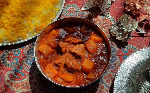 چگونه یک خورش کدو حلوایی خوشمزه و مجلسی درست کنیم؟