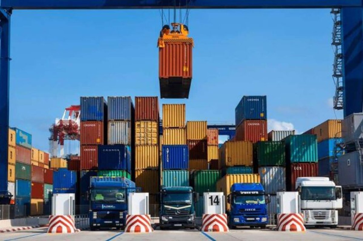 هیچ ممنوعیتی صادراتی در این دولت نداشتیم