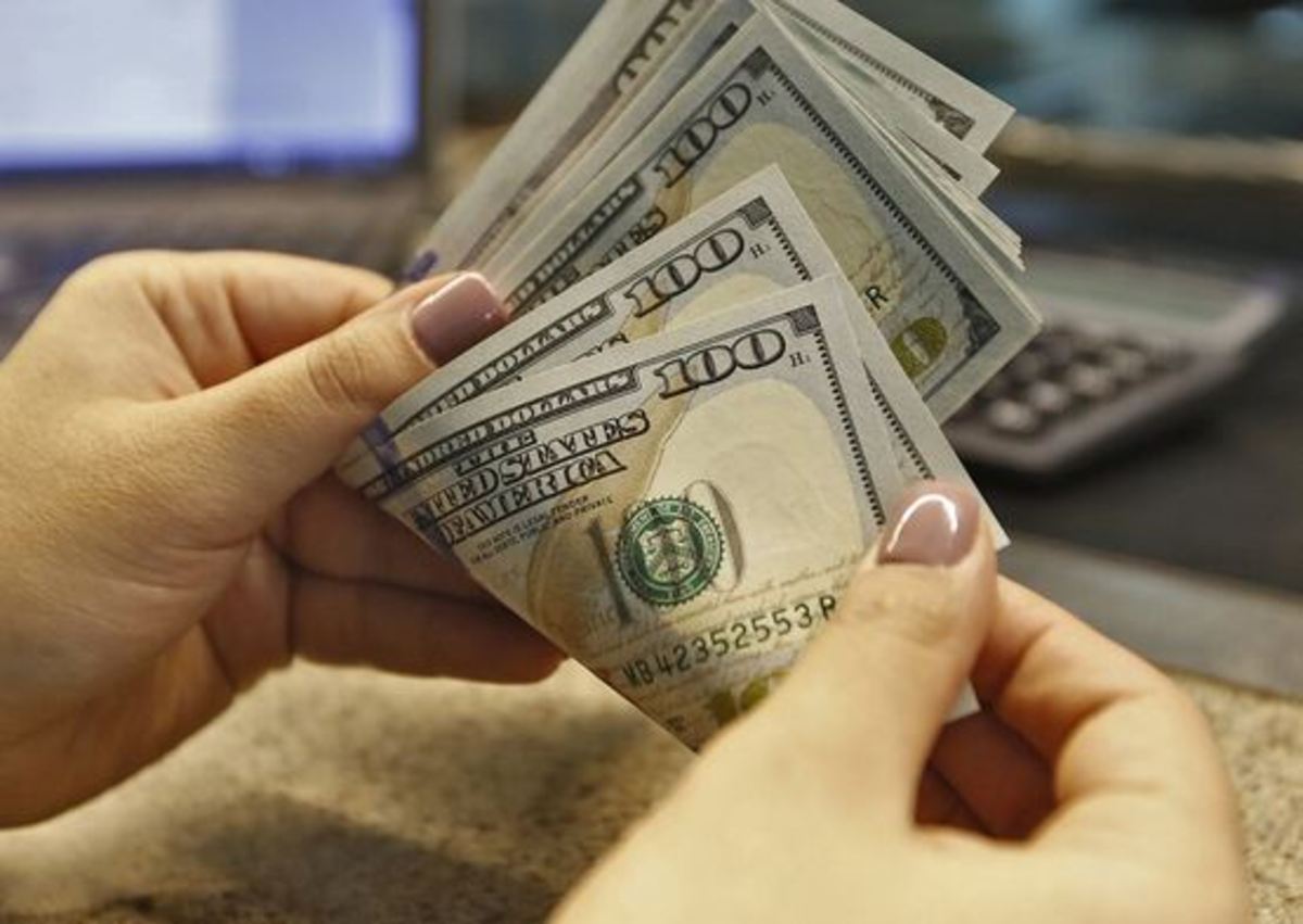 آغاز به‌کار معاملات توافقی دلار در کانال ۳۹ هزار تومان