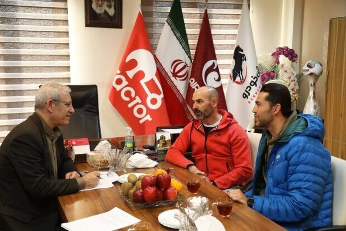واکنش باشگاه تراکتور به حضور خمس در تیم ملی