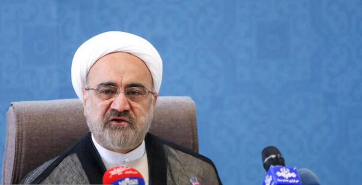 وکلا برای گسترش آزادی‌های مشروع کمک کنند