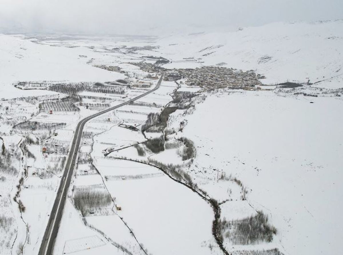 بازگشایی جاده‌های ۴ روستای شهرستان فارسان