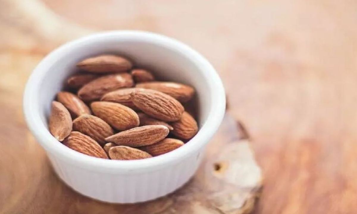 بادام جایگزین مناسبی برای مکمل منیزیم