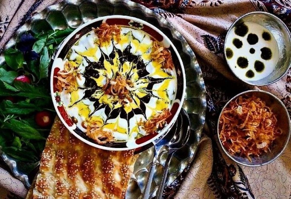 آش رشته منبعی از انواع ویتامین‌ها