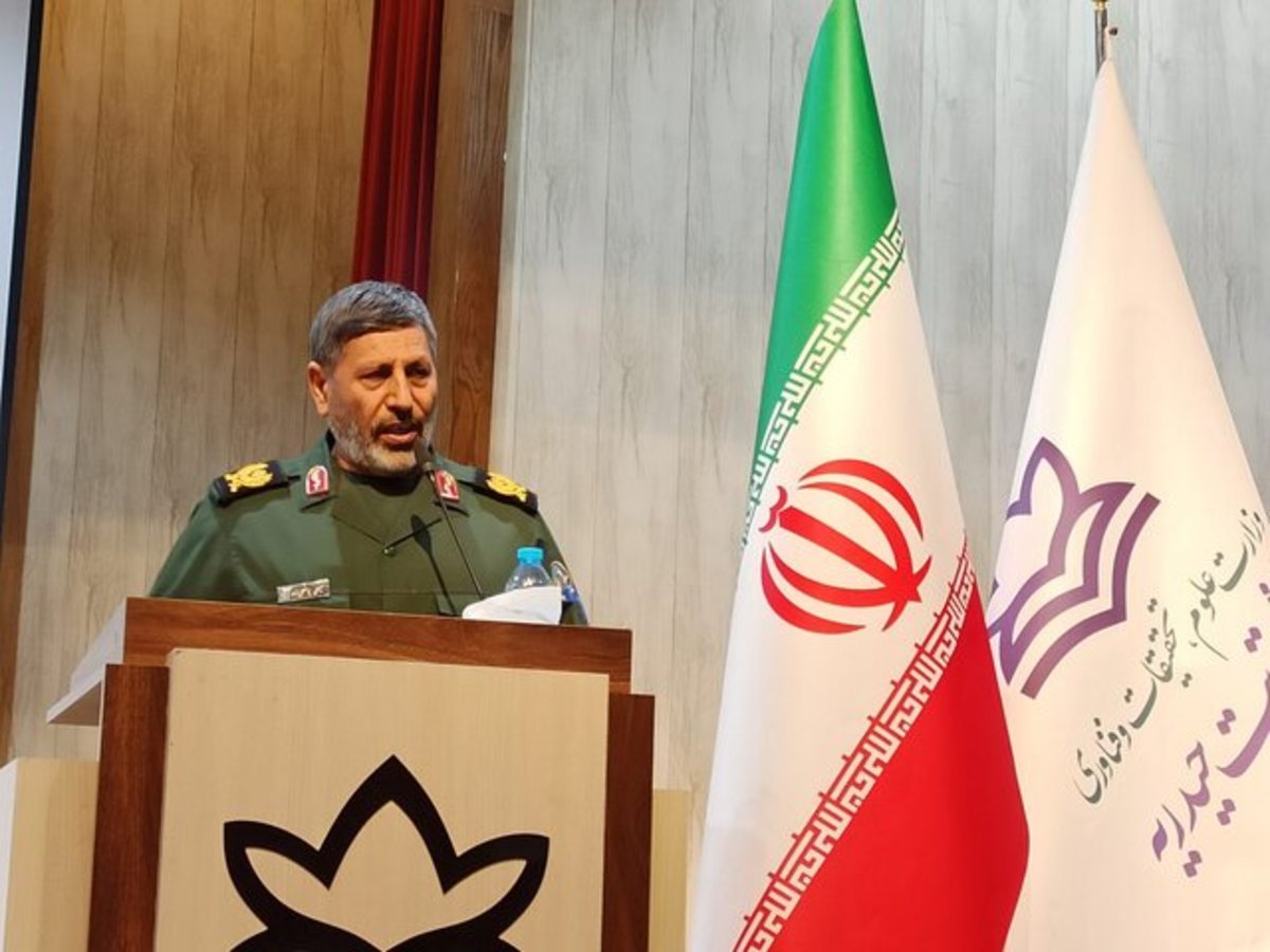 فریضه جهاد تبیین بر همگان واجب کفایی است