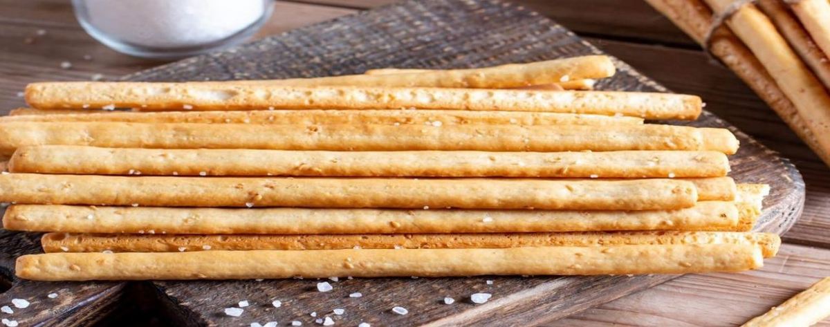 طرز تهیه نان ترد و بی نظیر گریسینی به راحتی در خانه