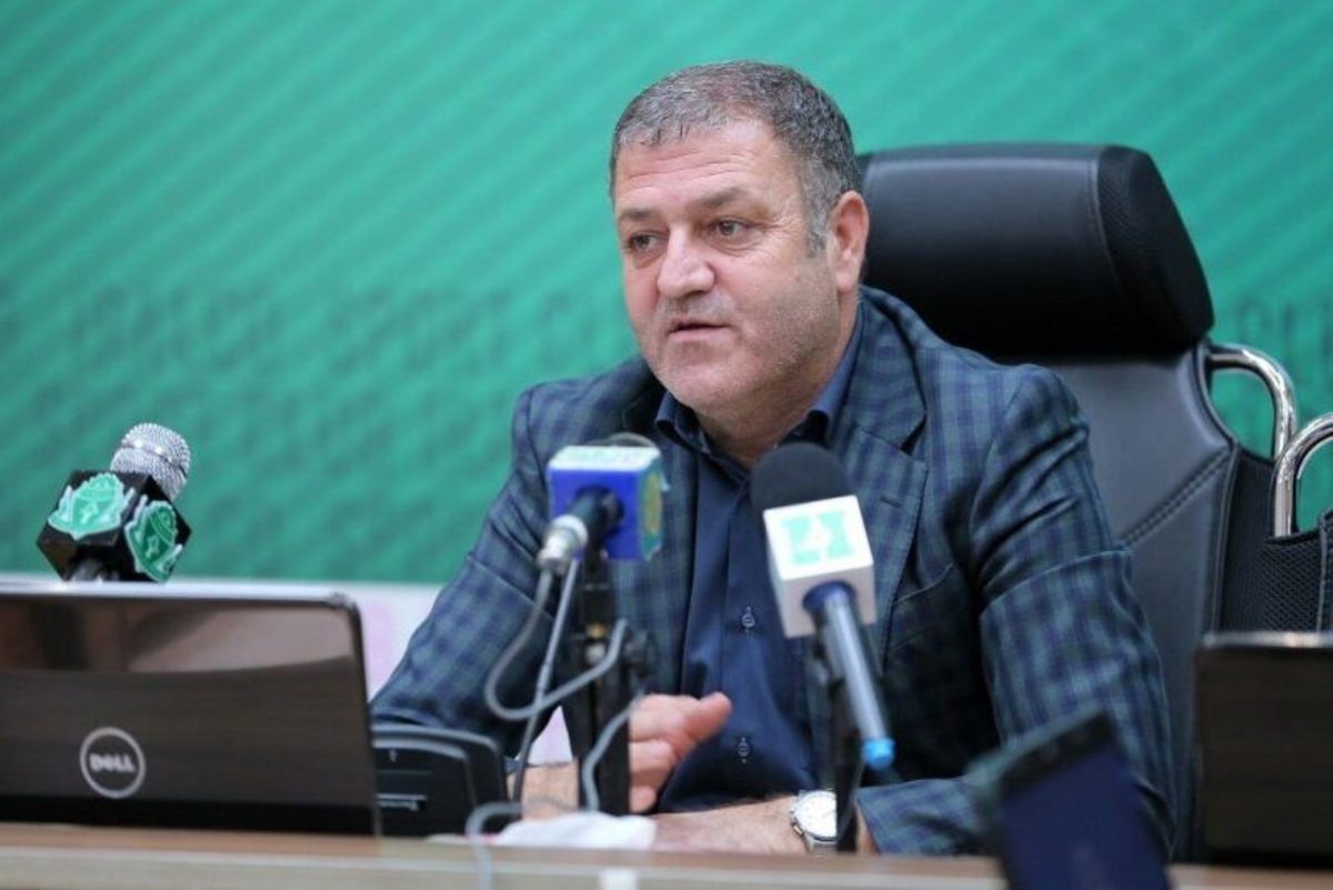 رجاییان: رحمتی بخاطر نشان دادن فیلم به داور اخراج شد