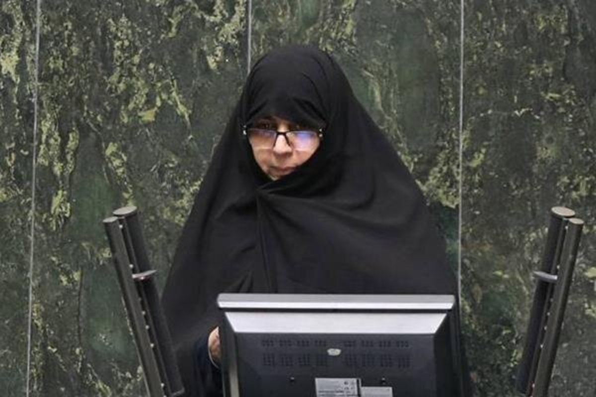 انقلاب اسلامی شخصیتی والا در تمام زمینه‌ها به زنان بخشید