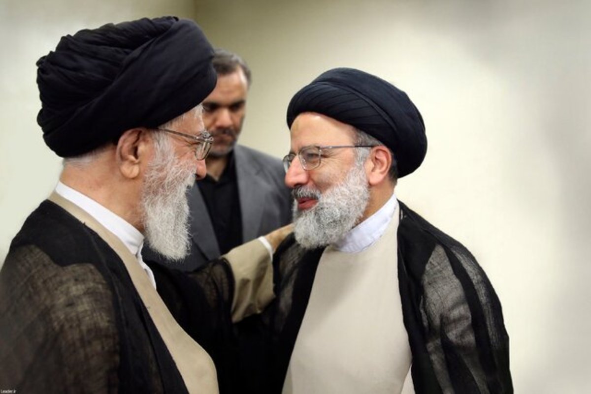 دیدار رئیس‌جمهور با رهبر انقلاب اسلامی در آستانه سفر به چین
