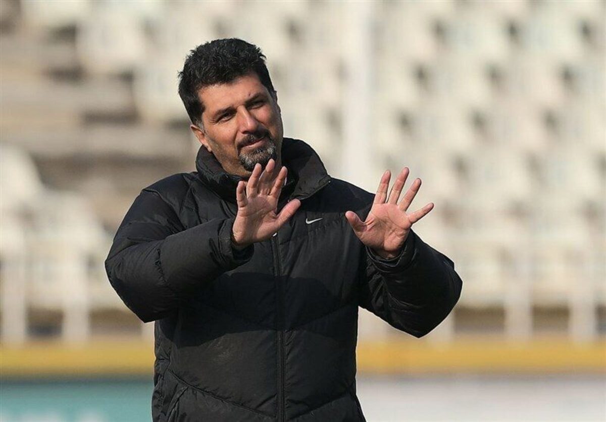حسینی: جالب است که ساپینتو در مورد احترام حرف می‌زند!