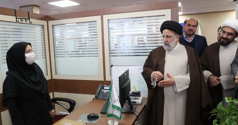 رئیسی در مرکزارتباطات مردمی ریاست‌جمهوری حضور یافت + تصاویر