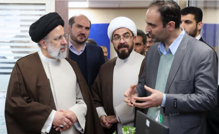 رئیسی در مرکزارتباطات مردمی ریاست‌جمهوری حضور یافت + تصاویر