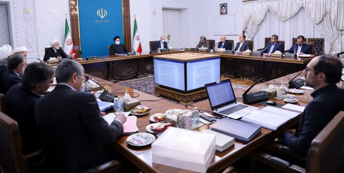 جلسه شورای‌عالی هماهنگی اقتصادی/ درخواست بانک مرکزی برای مدیریت بازار ارز و کنترل تورم تصویب شد