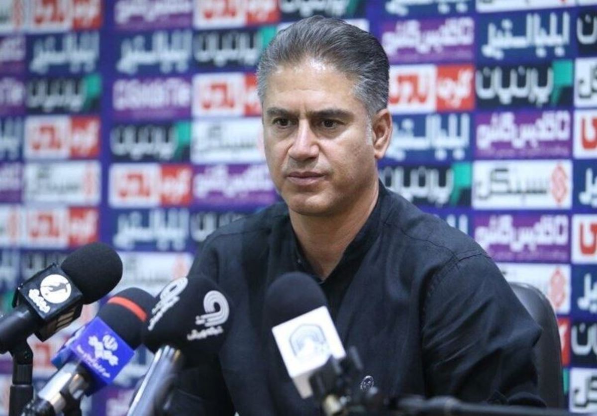 مطهری: من هم دوست دارم بازیکن آنچنانی بگیرم، ولی دست باشگاه خالی است