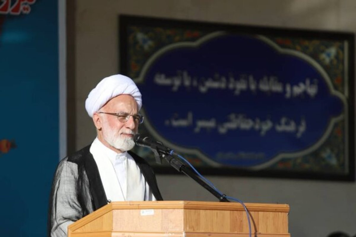 توهین به مقدسات و بزرگان ما نشانگر عجز و ضعف دشمنان است