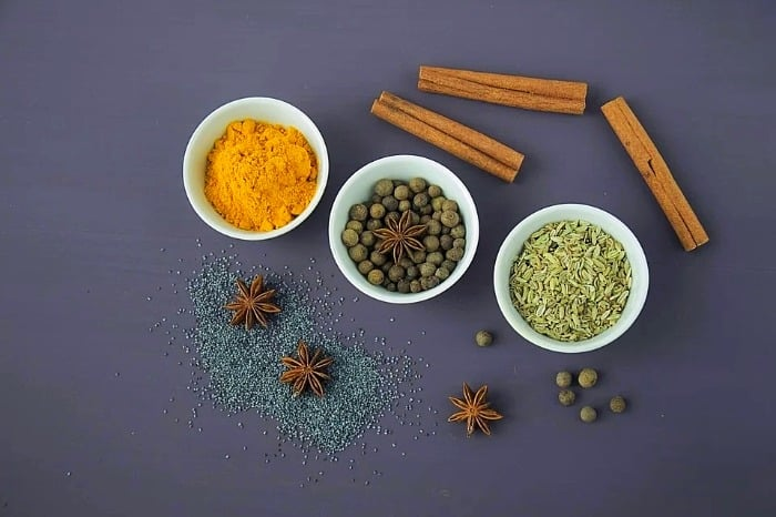 نکاتی درمورد نگهداری و استفاده از ادویه‌ها که شاید نمی‌دانستید