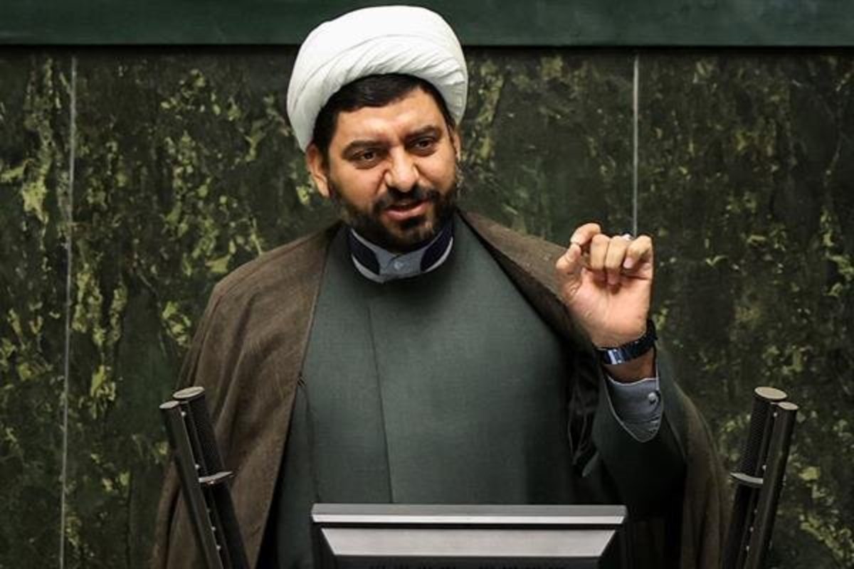 آزادی خواه: بالا رفتن قیمت ارز مردم را نگران کرده است