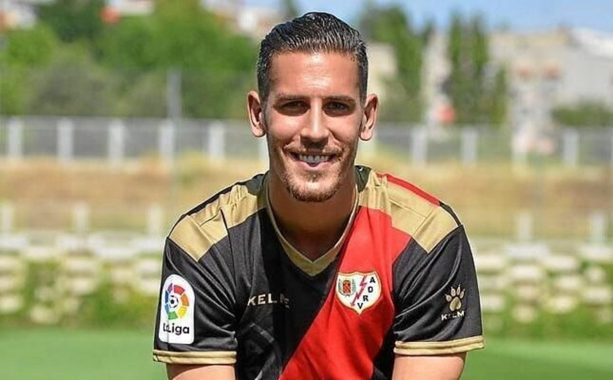 الکس آلگریا فولادی شد