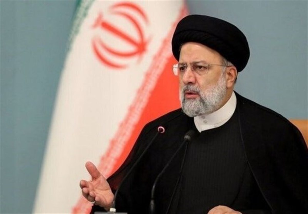 رئیسی: حاج قاسم باید الگوی مدیران باشد/ نیازمند یک نگاه تحولی هستیم