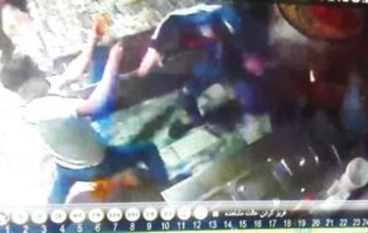 یورش مرگبار خنجر به دستان نقابدار به یک آشپزخانه!