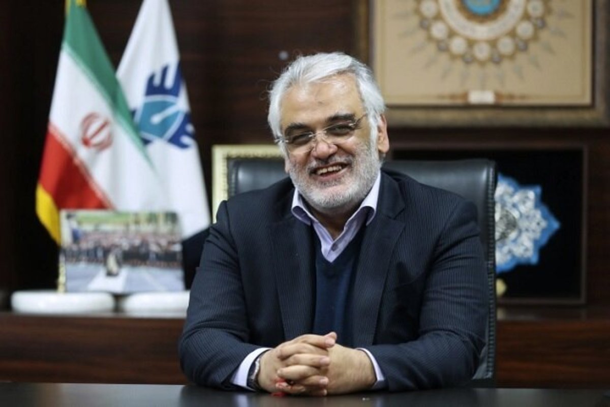 دانشگاه باید در اقتصاد، سیاست، محیط زیست، جامعه و فرهنگ مدل ارائه کند