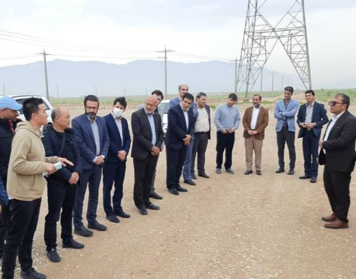 سرمایه گذاران چینی قدم به شهرک صنعتی دهلران گذاشتند