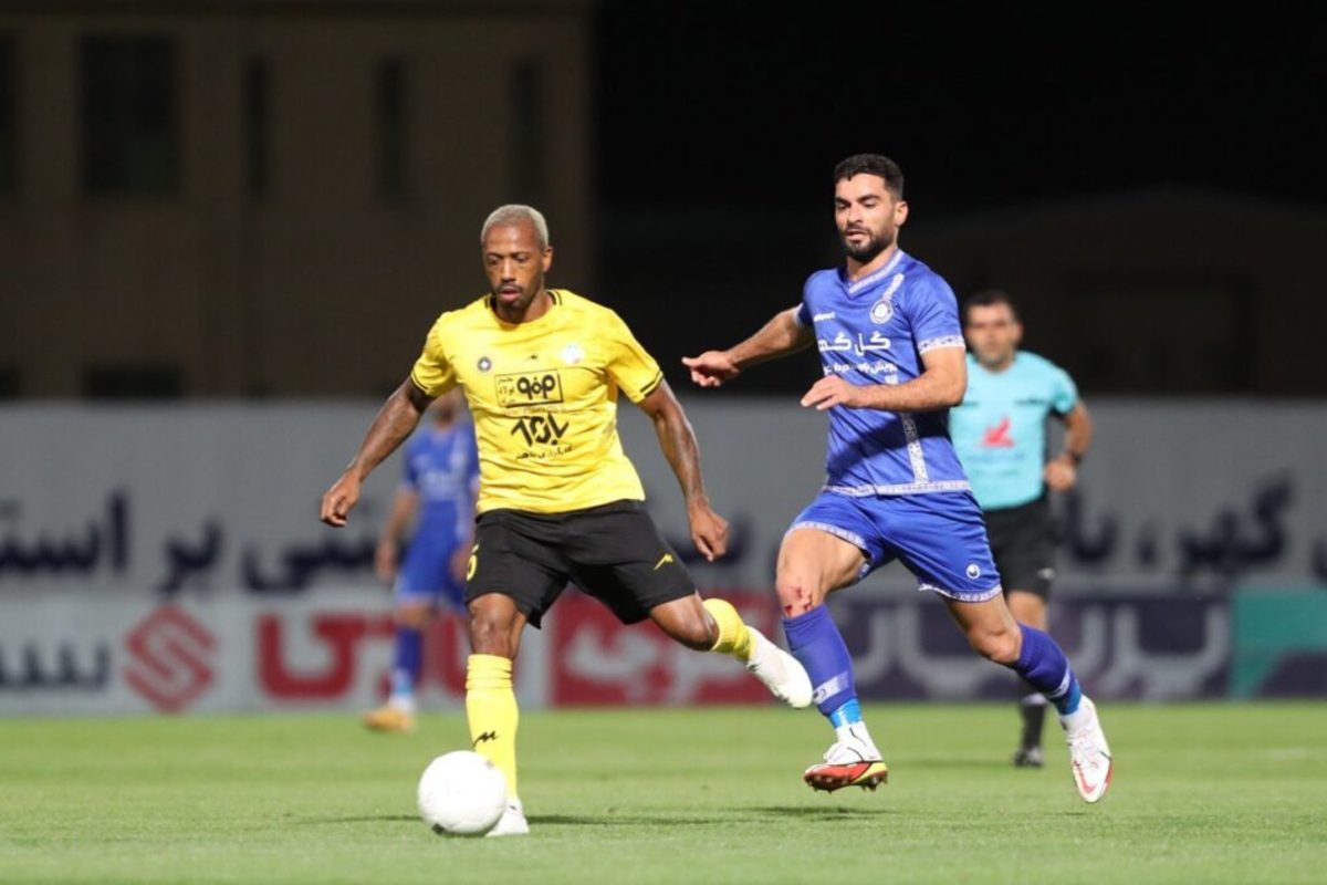 فرناندز به پرسپولیس رسید