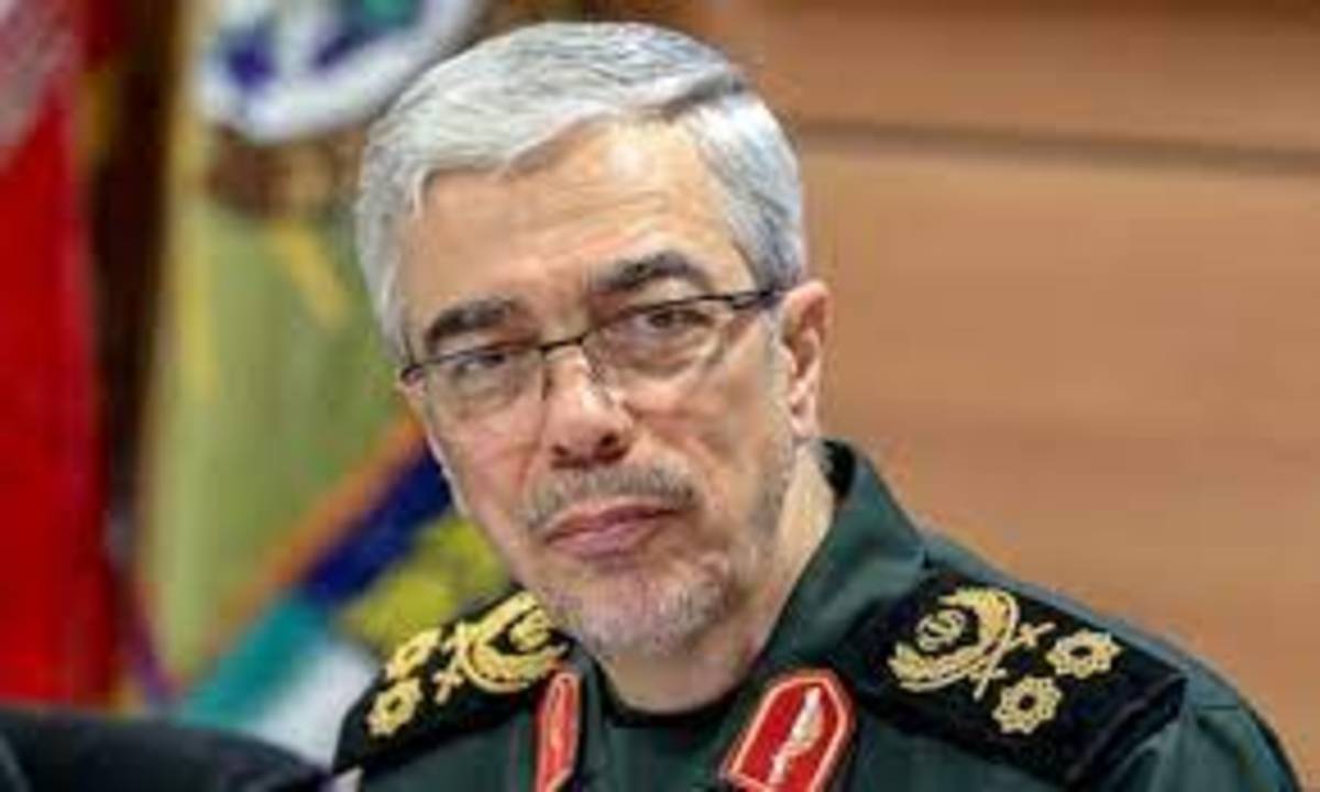 سرلشکر باقری: درحال بررسی برای کاهش مدت خدمت سربازی هستیم
