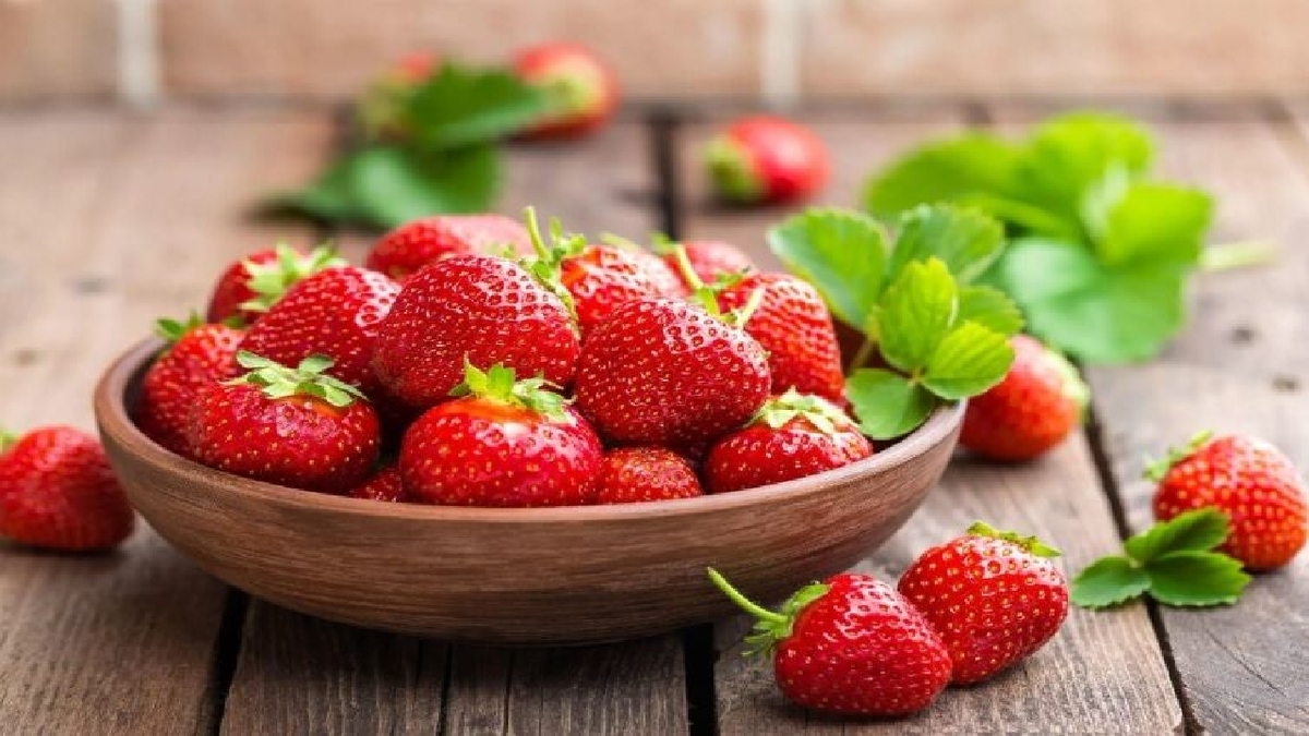 چرا توت‌فرنگی‌ها بی کیفیت شده اند