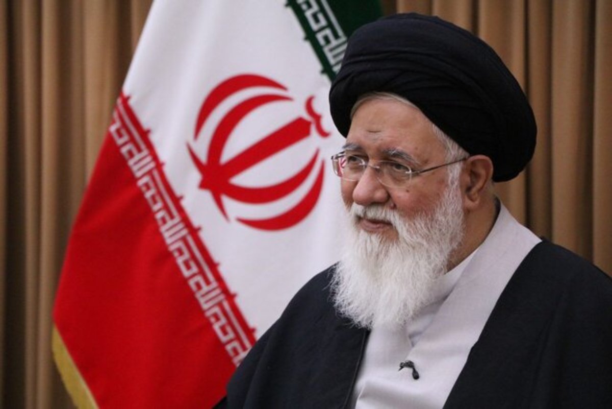 علم‌الهدی: امروز دشمن به جان دختران معصوم و بی‌گناه ما افتاده است