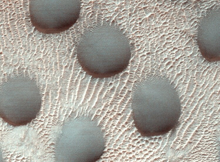 تصاویر غیرعادی از دایره‌هایی در سطح مریخ