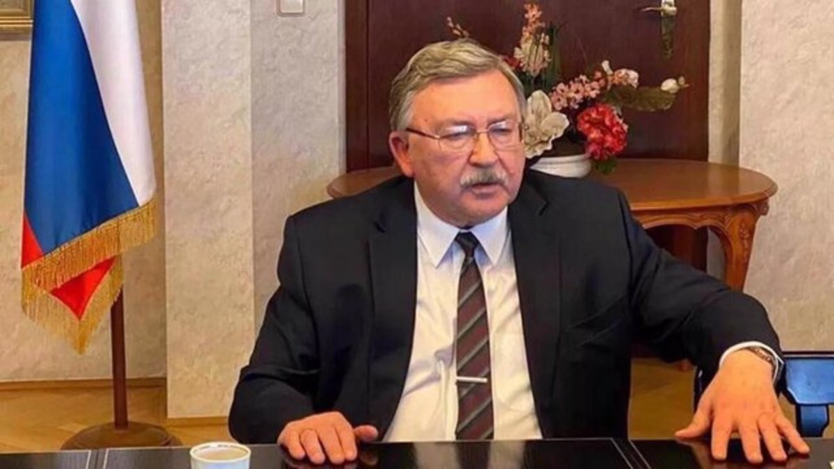 اولیانوف: غرب بدنبال پیچیده‌تر کردن اوضاع برنامه هسته‌ای ایران است
