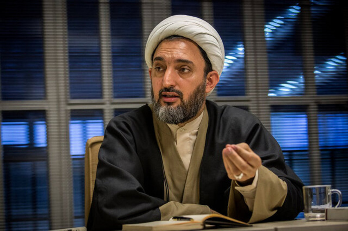 قطع ارتباط جوانان با نماز از اهداف دشمنان است
