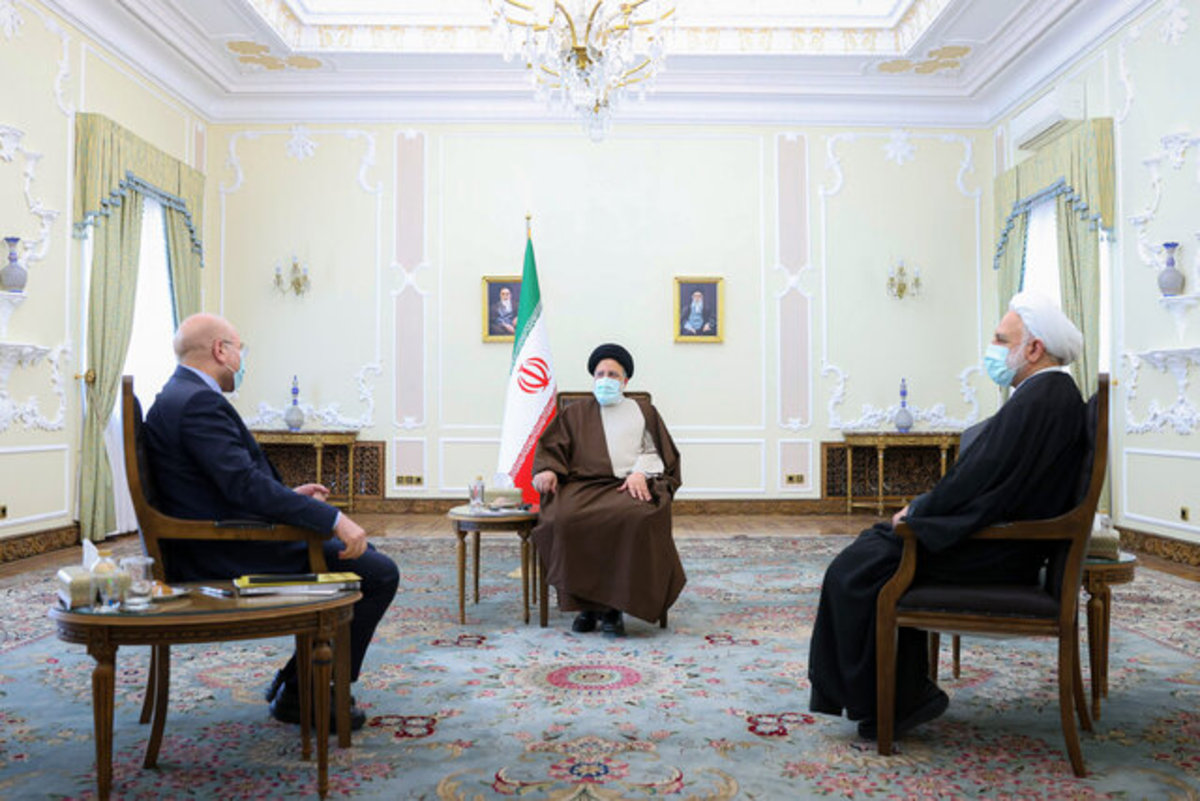 ضرورت تلاش مسئولان برای ایجاد امید در روز‌های پایانی سال