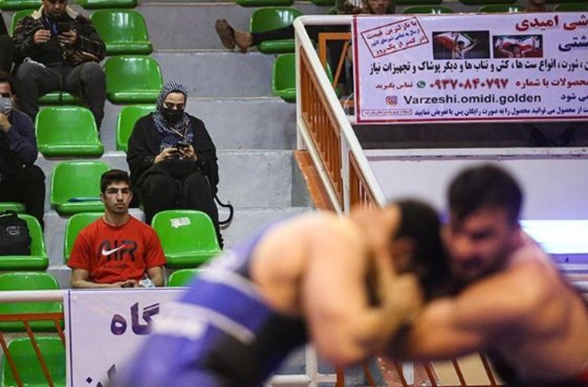 واکنش جمال‌پور به انتقادات: هر ماه حداقل ۳۰۰ میلیون از جیبم هزینه می‌کنم؛ منافع‌شان قطع شده است