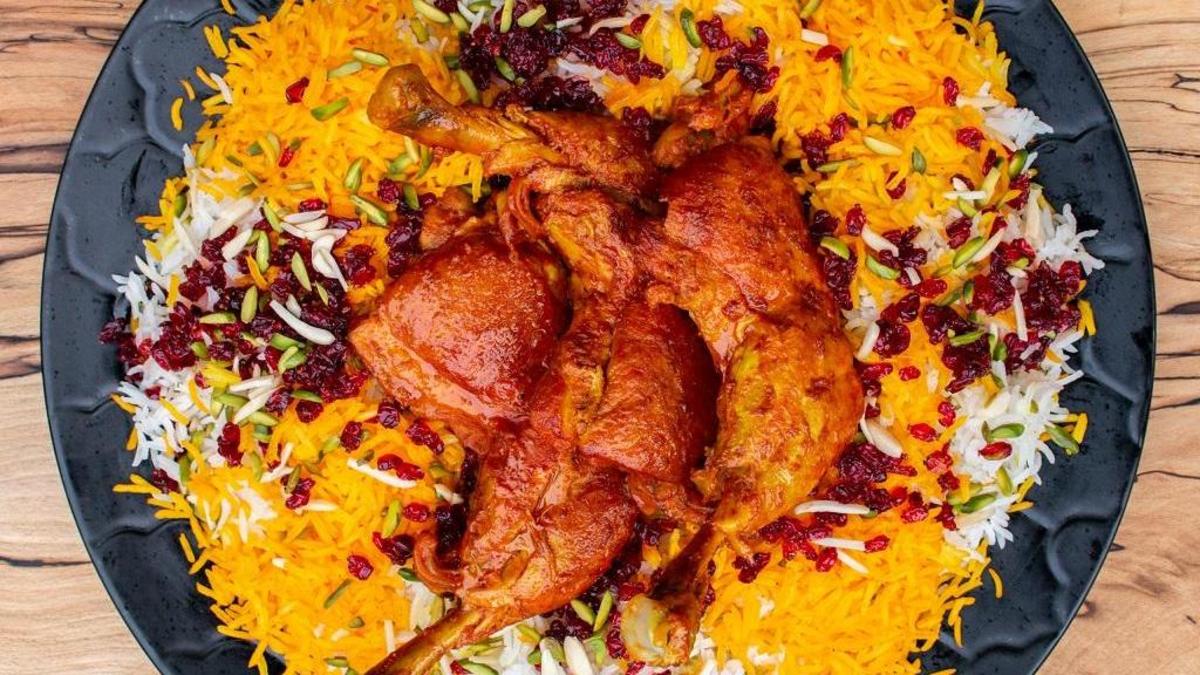دستور پخت چلو مرغ زعفرانی لذیذ و مجلسی برای مهمانی‌های عید