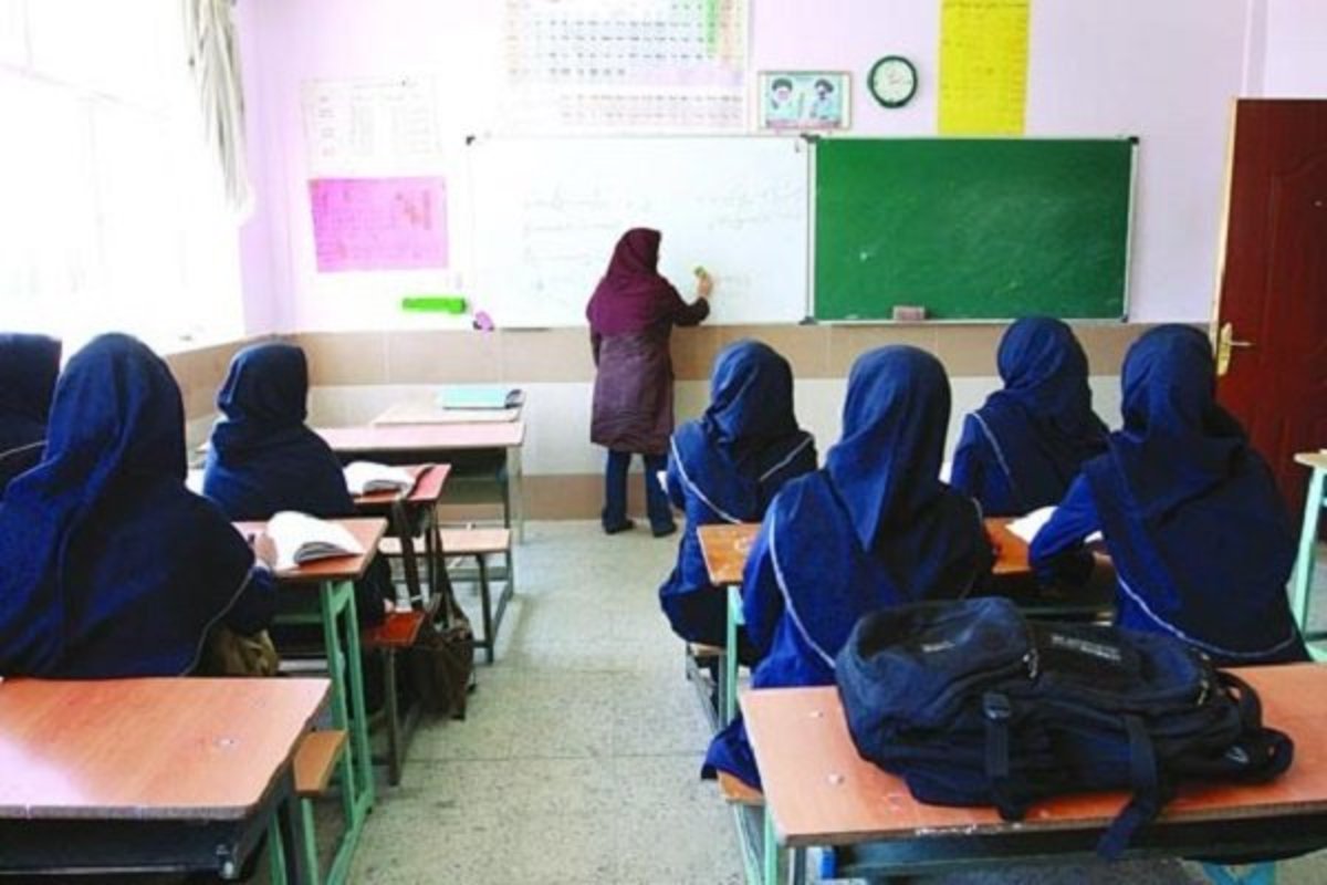 پول تو جیبی دانش آموزان در جیب معلم بلاگرها!