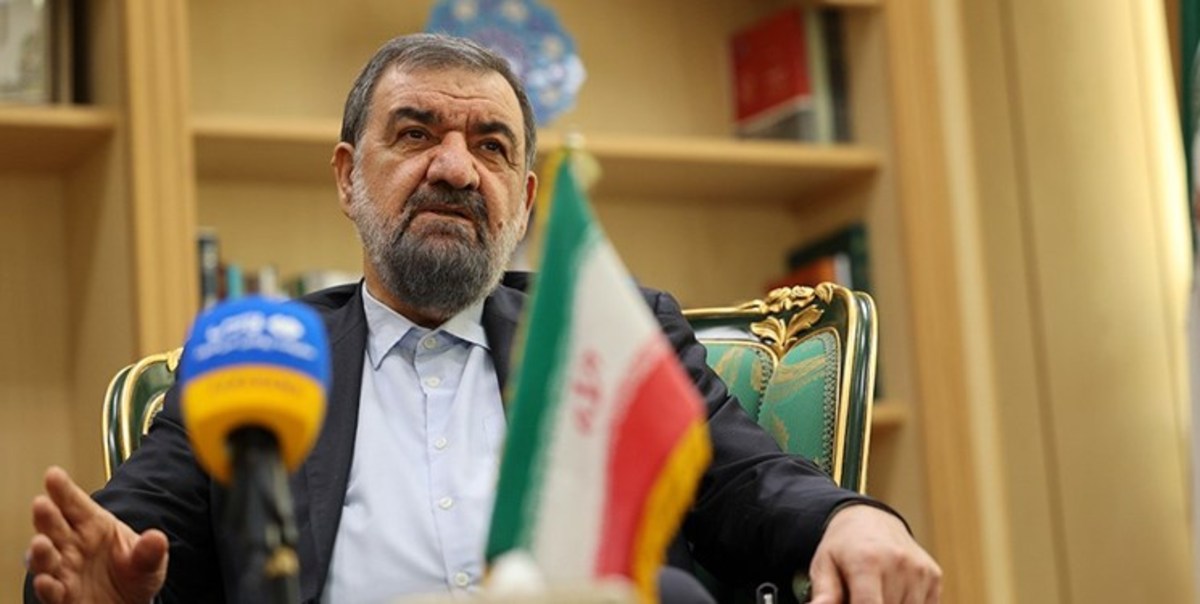 رضایی: پی بردن دولت‌های عربی به واقعیت ‎افول قدرت آمریکا می‌تواند نقطه آغاز همگرایی در جهان اسلام باشد