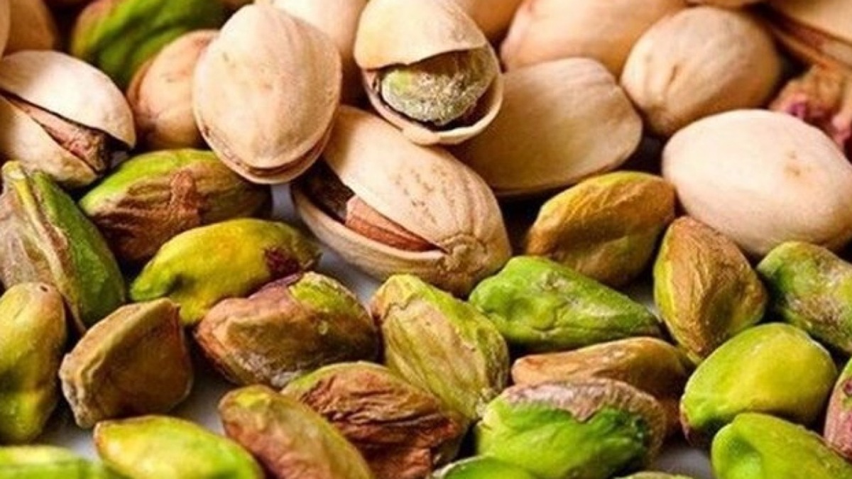 چه کسانی پسته نخورند