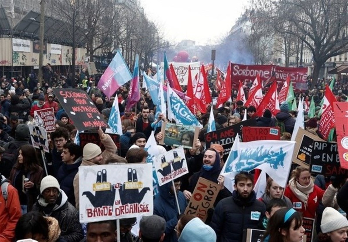 بازداشت بیش از ۳۷۰ نفر در اعتراضات دو روز گذشته فرانسه
