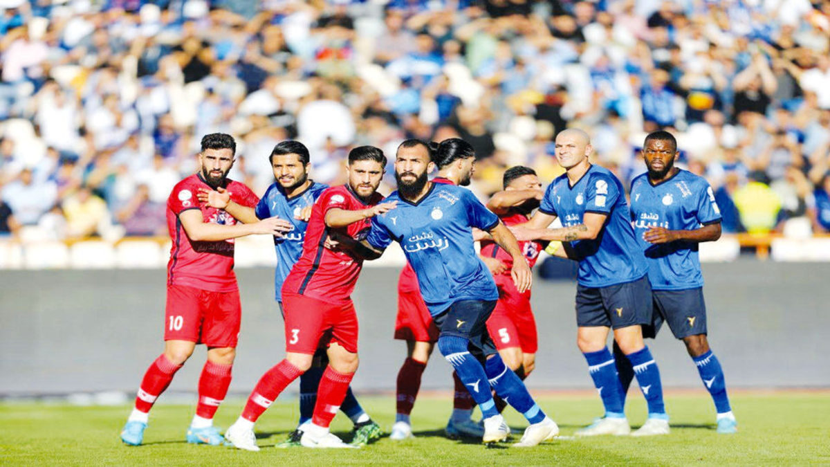 وطنی، محل برگزاری بازی استقلال و نساجی