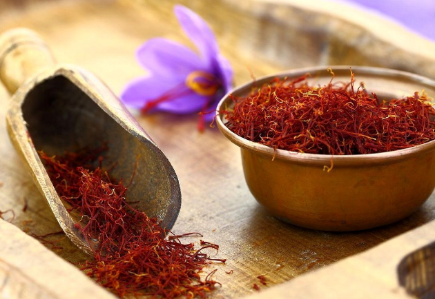 فوت و فن تهیه خورش شیرین قاتوق به سبک گیلانی